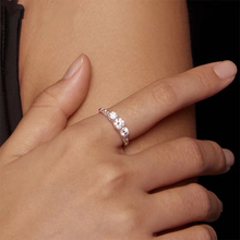 Luxury Moissanite Ring
