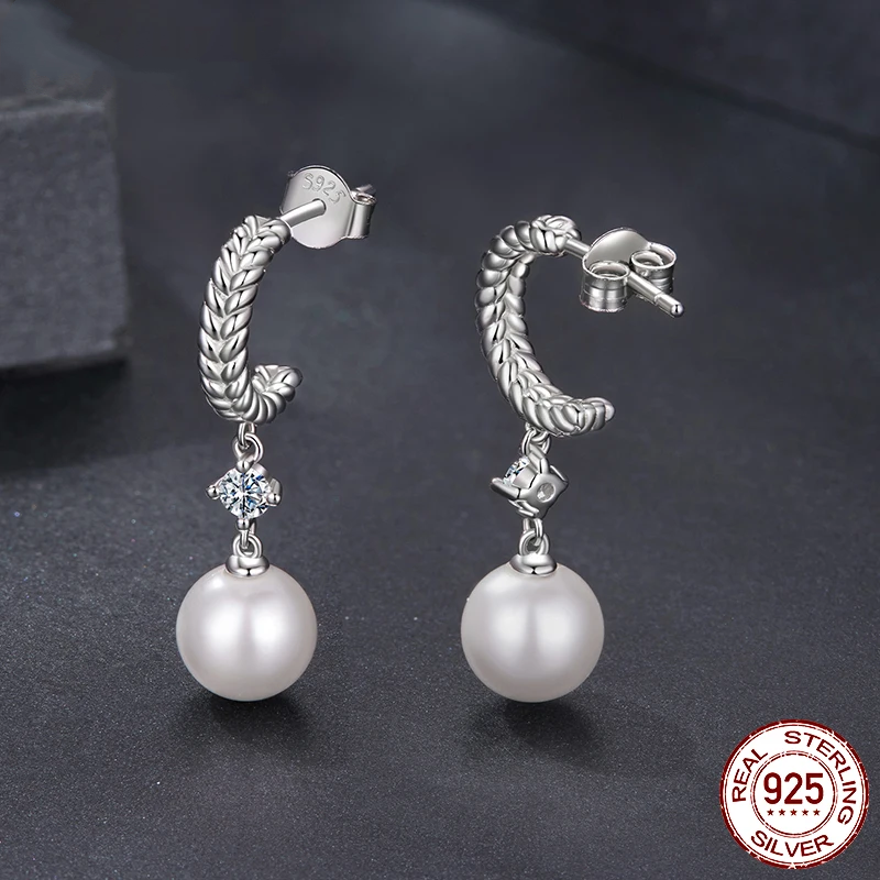 Twisted Hook Pearls Moissanite Stud Earrings
