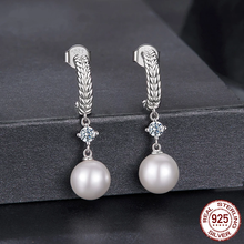 Twisted Hook Pearls Moissanite Stud Earrings