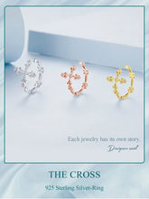 Retro Pattern Cross Ring